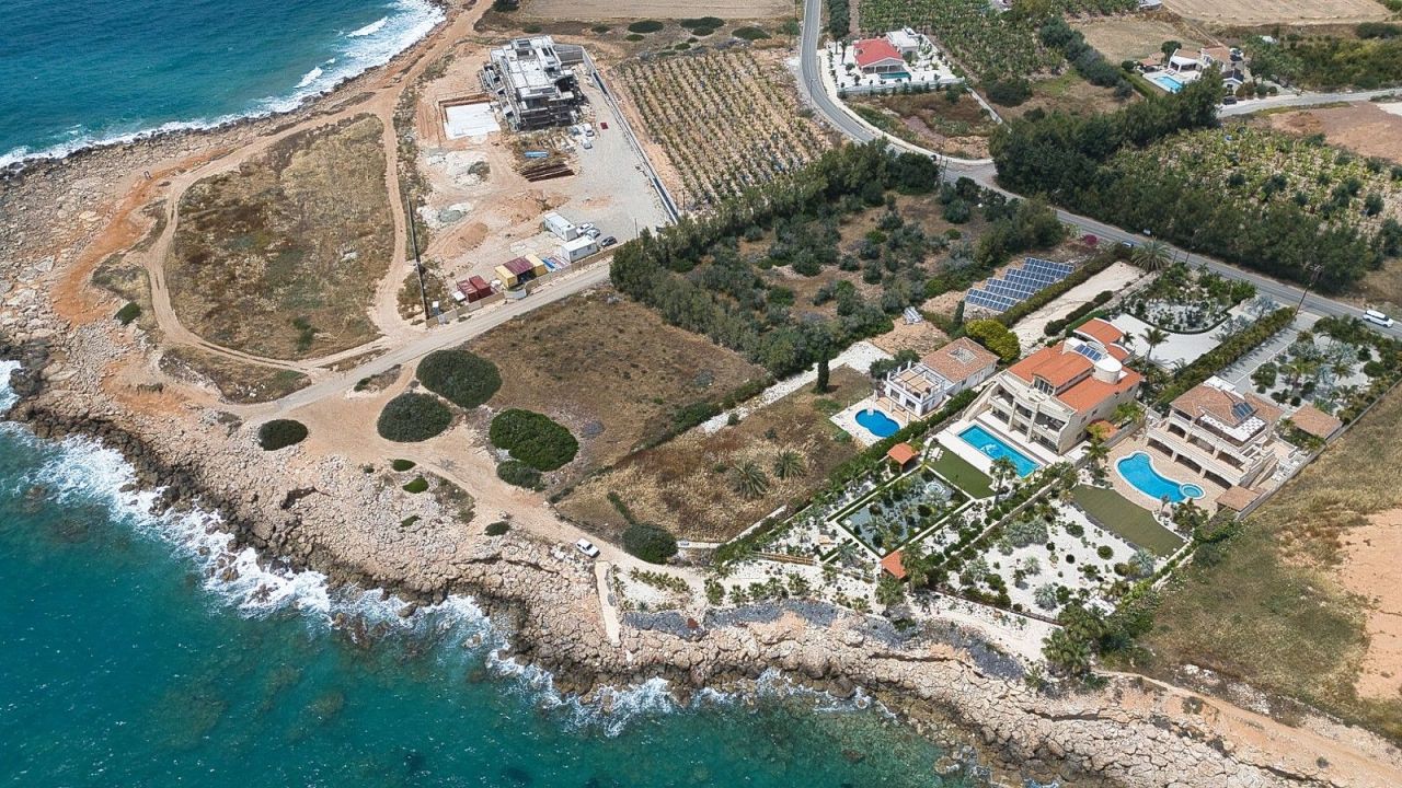 Villa in Paphos, Cyprus, 200 m² - picture 1
