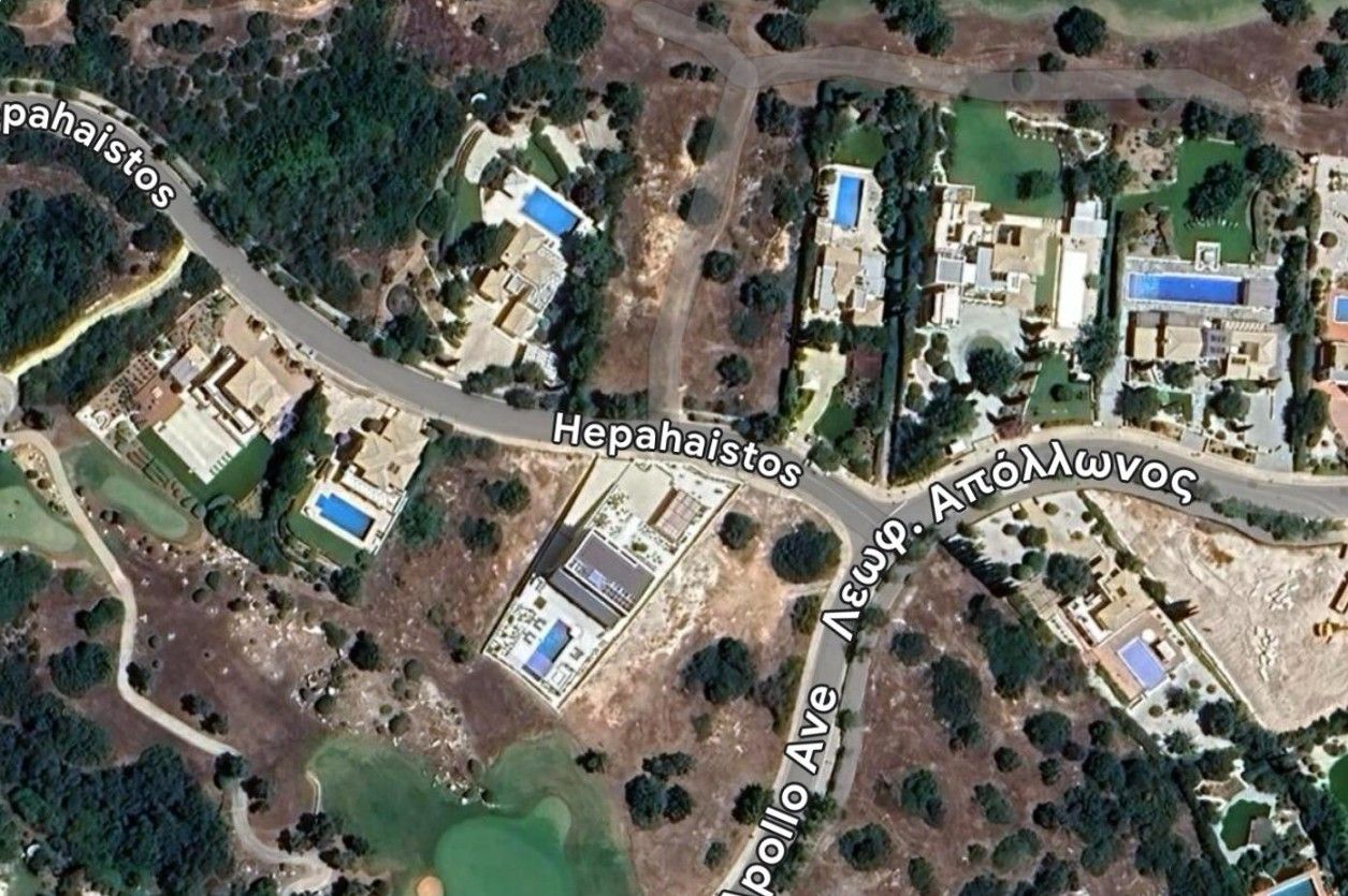 Terreno en Pafos, Chipre, 1 423 m² - imagen 1