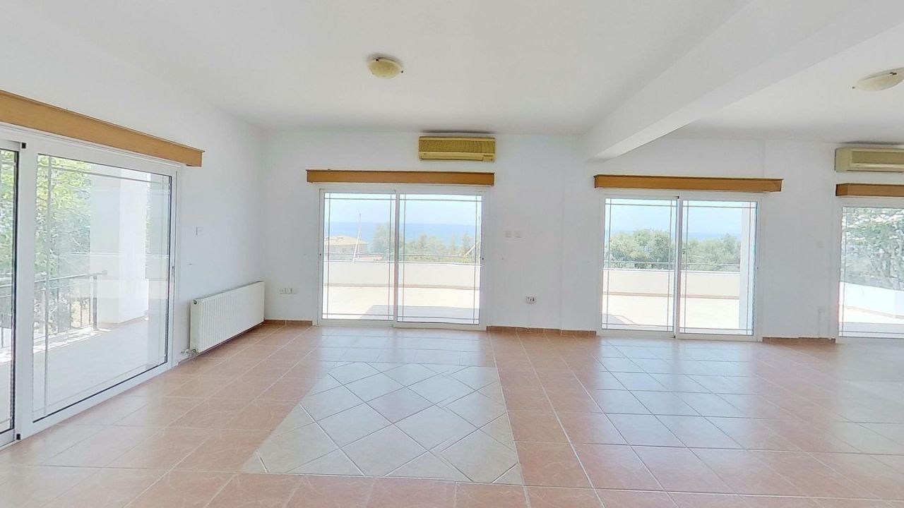 Villa in Paphos, Cyprus, 220 m² - picture 1