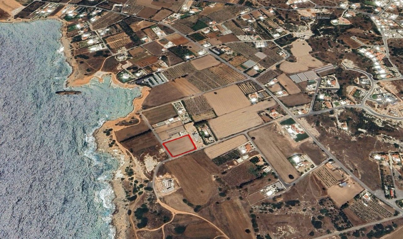 Land in Paphos, Cyprus, 4 255 m² - picture 1