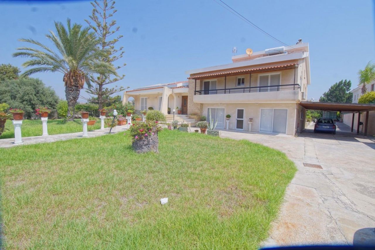 Villa à Paphos, Chypre, 270 m² - image 1