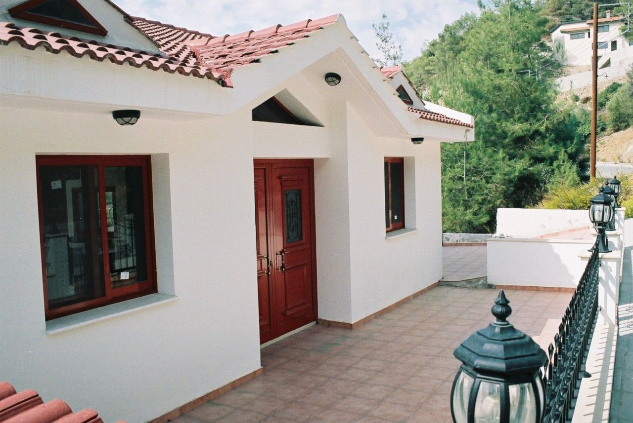 Villa à Limassol, Chypre, 330 m² - image 1