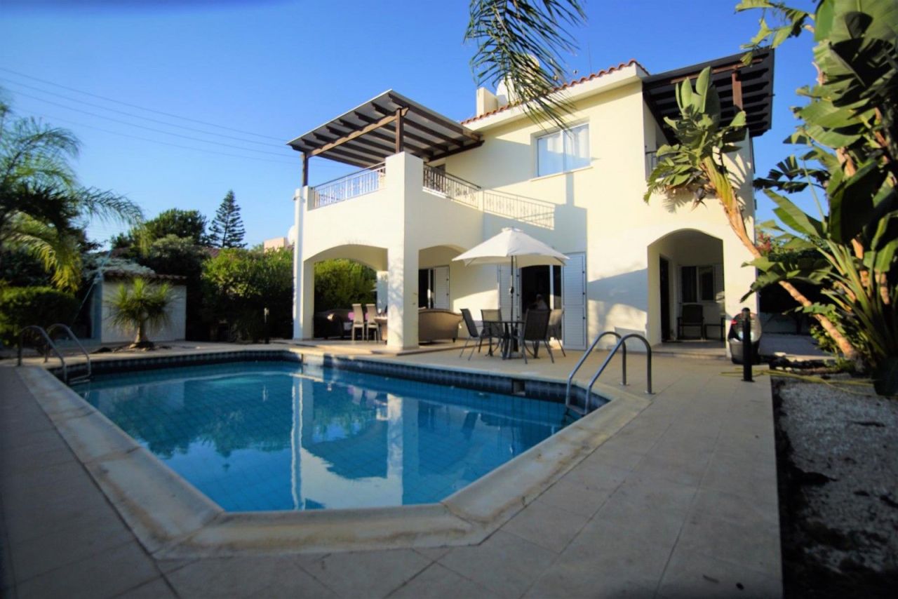 Villa en Pafos, Chipre, 180 m² - imagen 1
