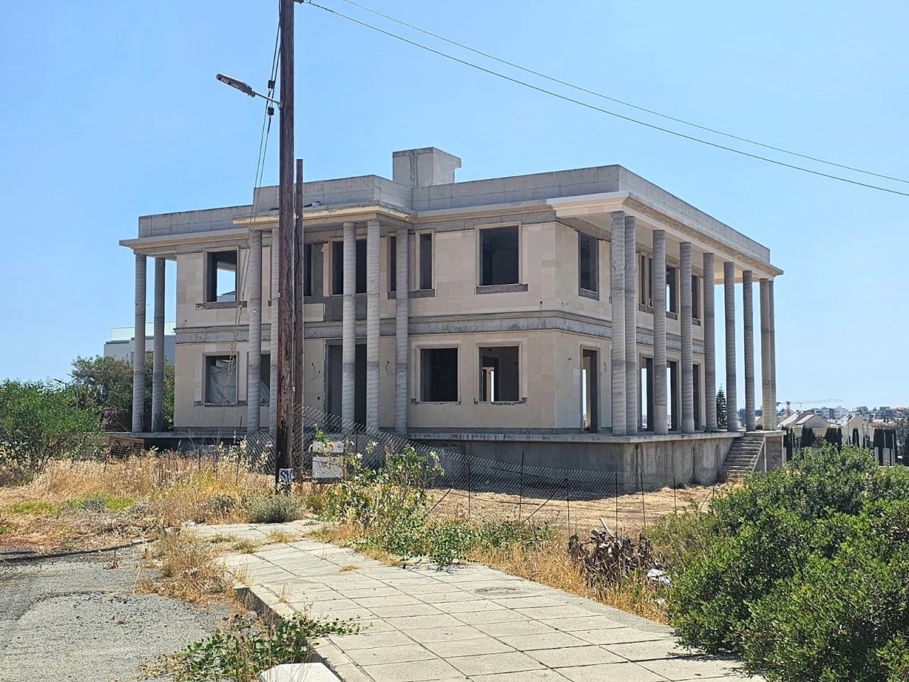 Villa in Limassol, Cyprus, 1 200 m² - picture 1