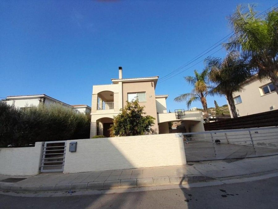 Villa in Limassol, Cyprus, 250 m² - picture 1