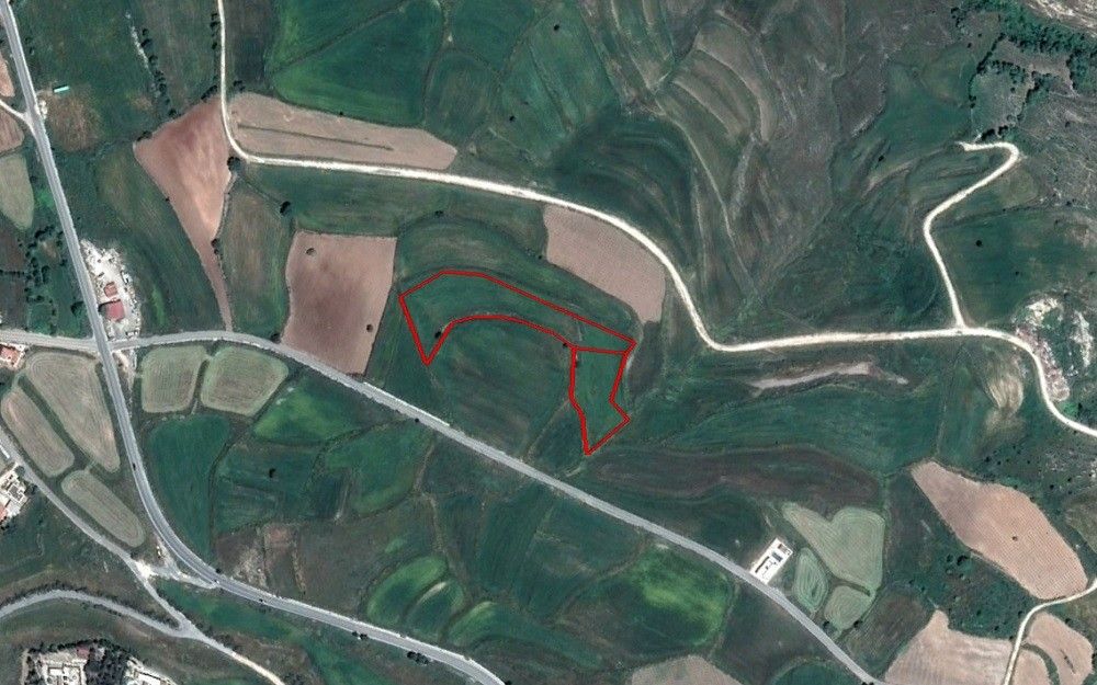Land in Paphos, Cyprus, 7 202 m² - picture 1