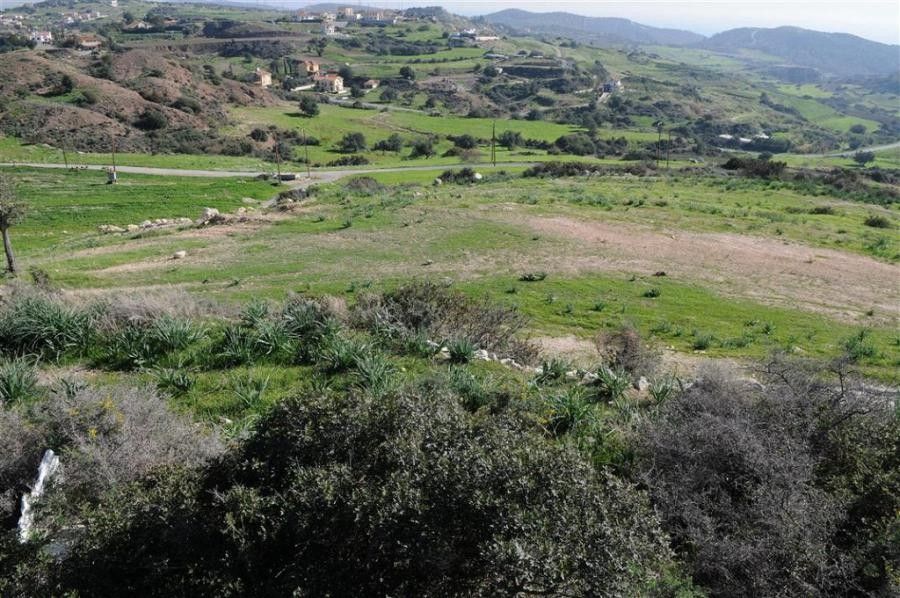 Terreno en Limasol, Chipre, 14 100 m² - imagen 1