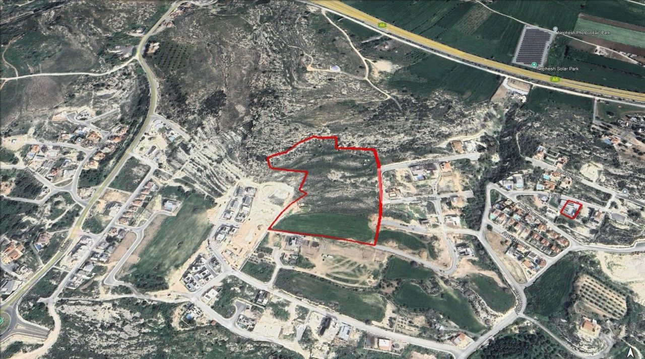 Land in Paphos, Cyprus, 31 439 m² - picture 1