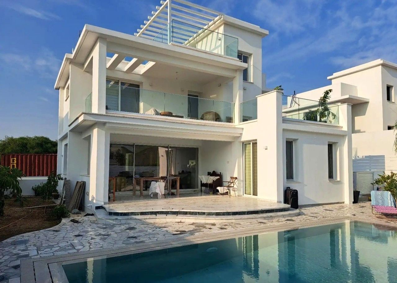 Villa à Larnaca, Chypre, 150 m² - image 1