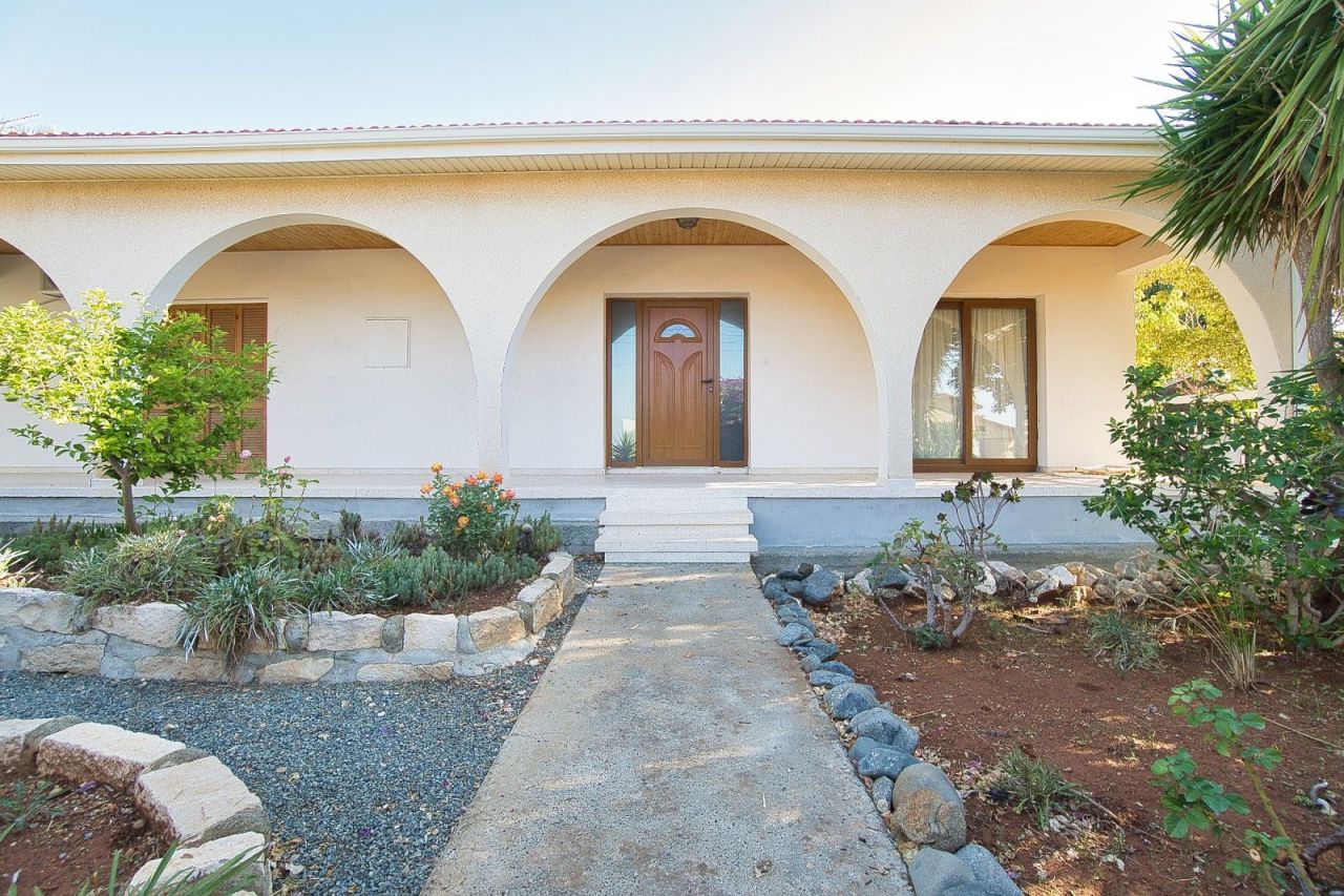 Villa in Limassol, Zypern, 150 m² - Foto 1