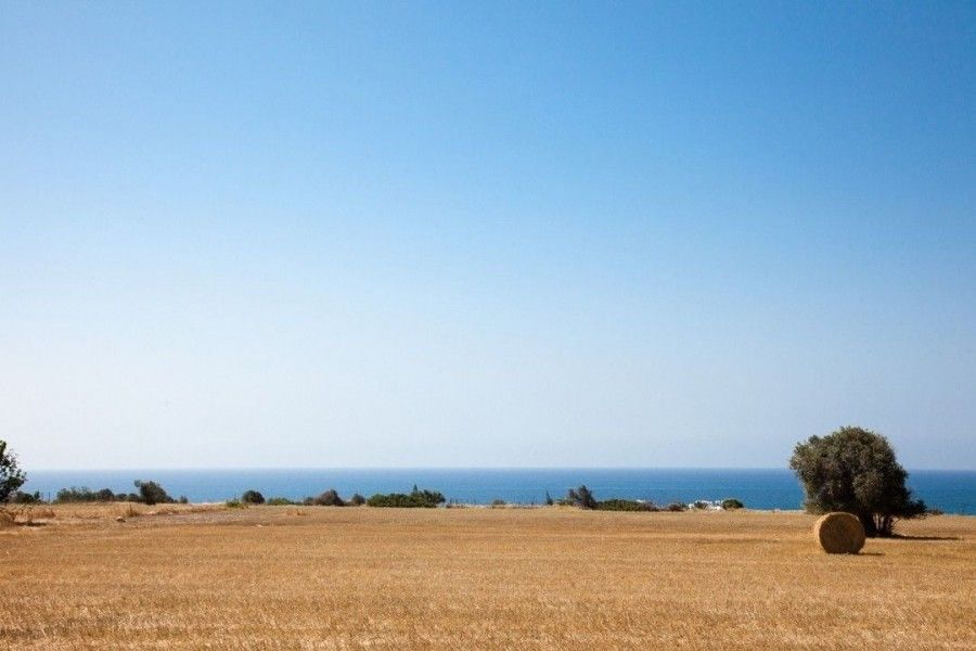 Grundstück in Larnaka, Zypern, 20 076 m² - Foto 1