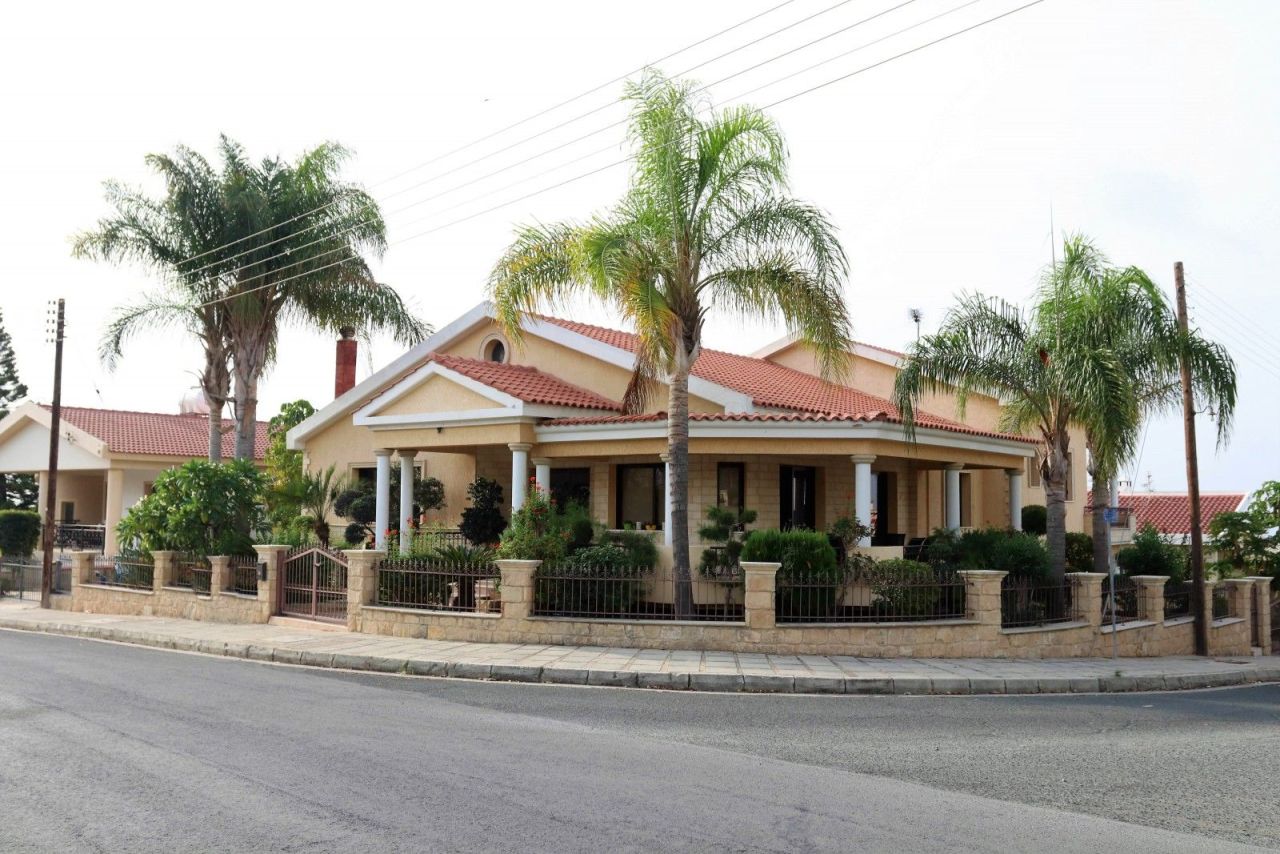 Villa à Paphos, Chypre, 420 m² - image 1