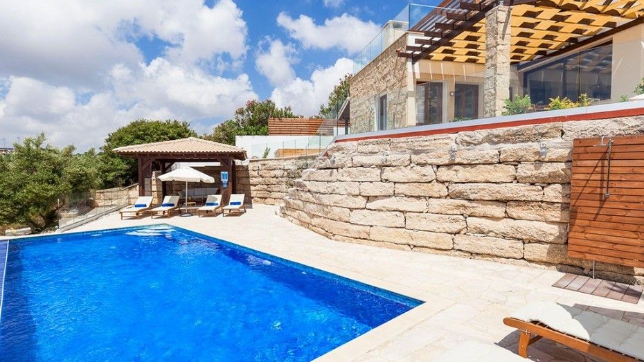 Villa in Paphos, Cyprus, 295 m² - picture 1