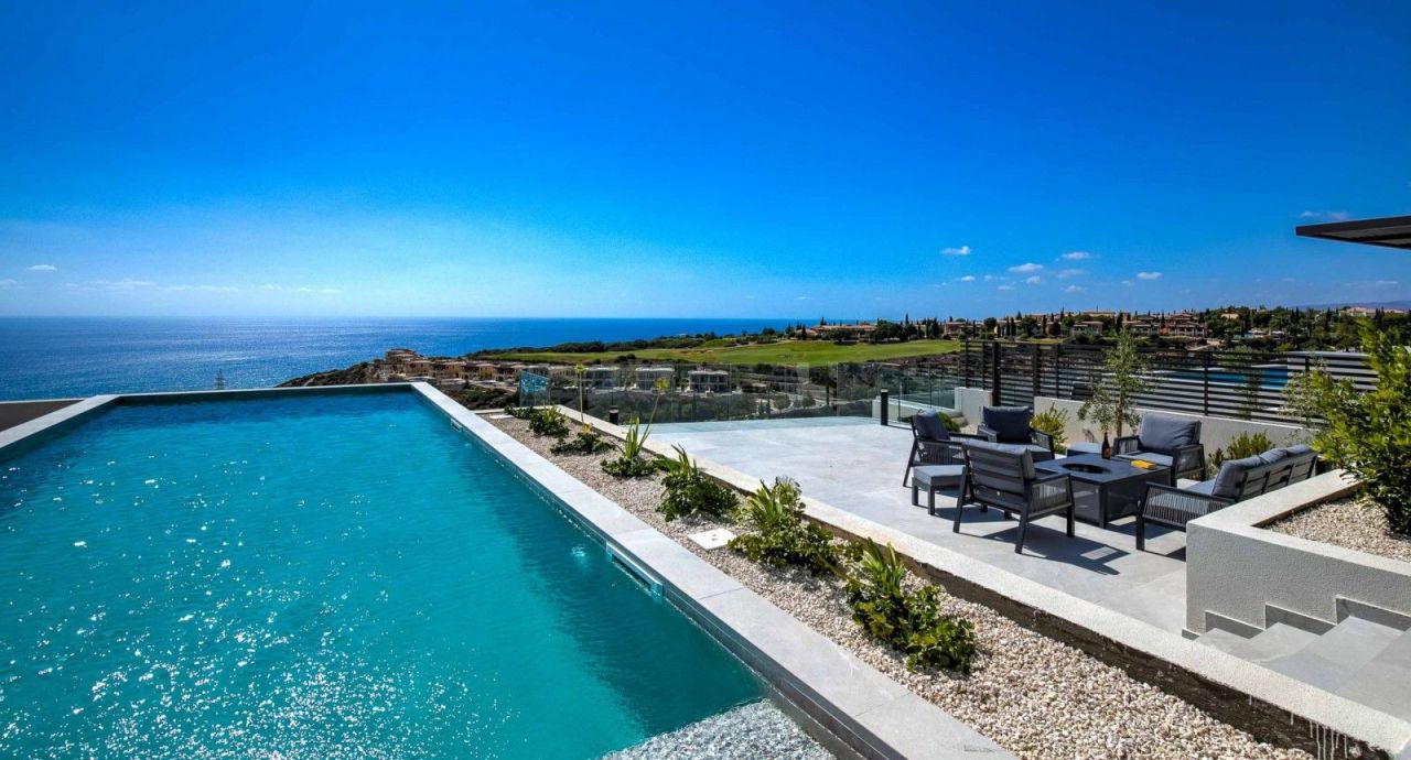 Villa en Pafos, Chipre, 582 m² - imagen 1