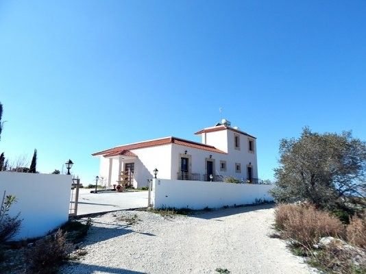 Villa in Paphos, Cyprus, 300 m² - picture 1