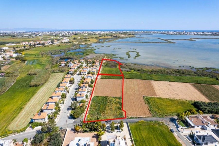 Land in Protaras, Cyprus, 8 035 m² - picture 1