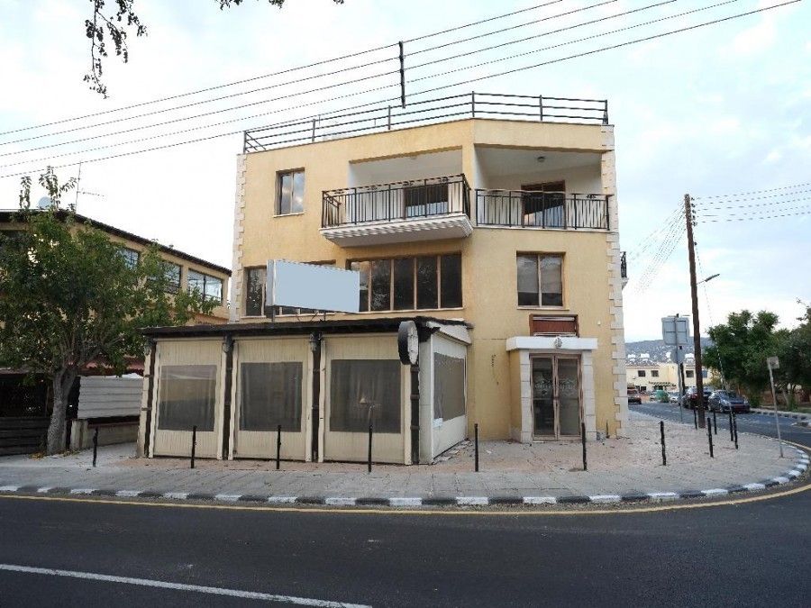 Commercial property in Paphos, Cyprus - picture 1