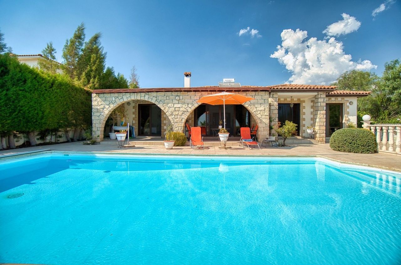 Bungalow à Paphos, Chypre, 192 m² - image 1