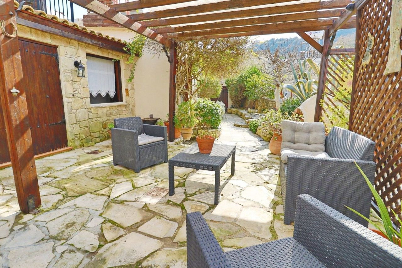Villa in Paphos, Cyprus, 160 m² - picture 1
