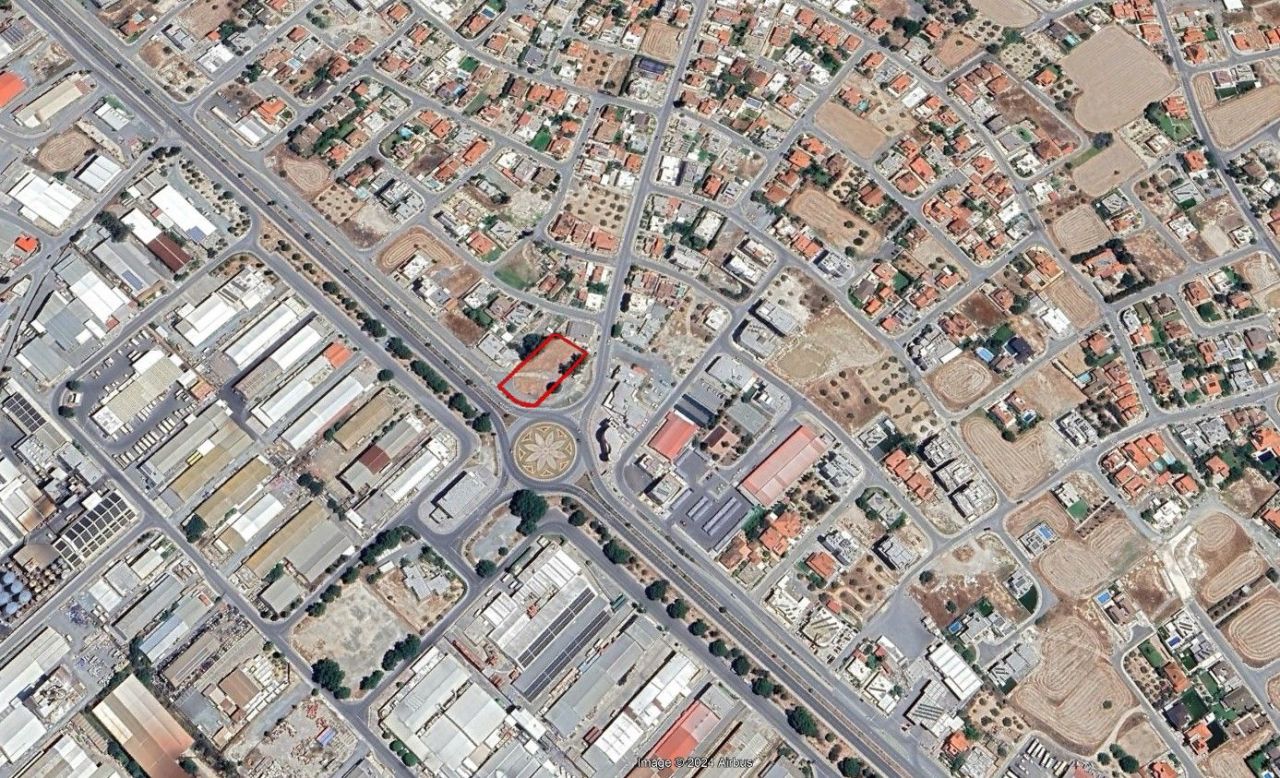 Grundstück in Larnaka, Zypern, 2 163 m² - Foto 1
