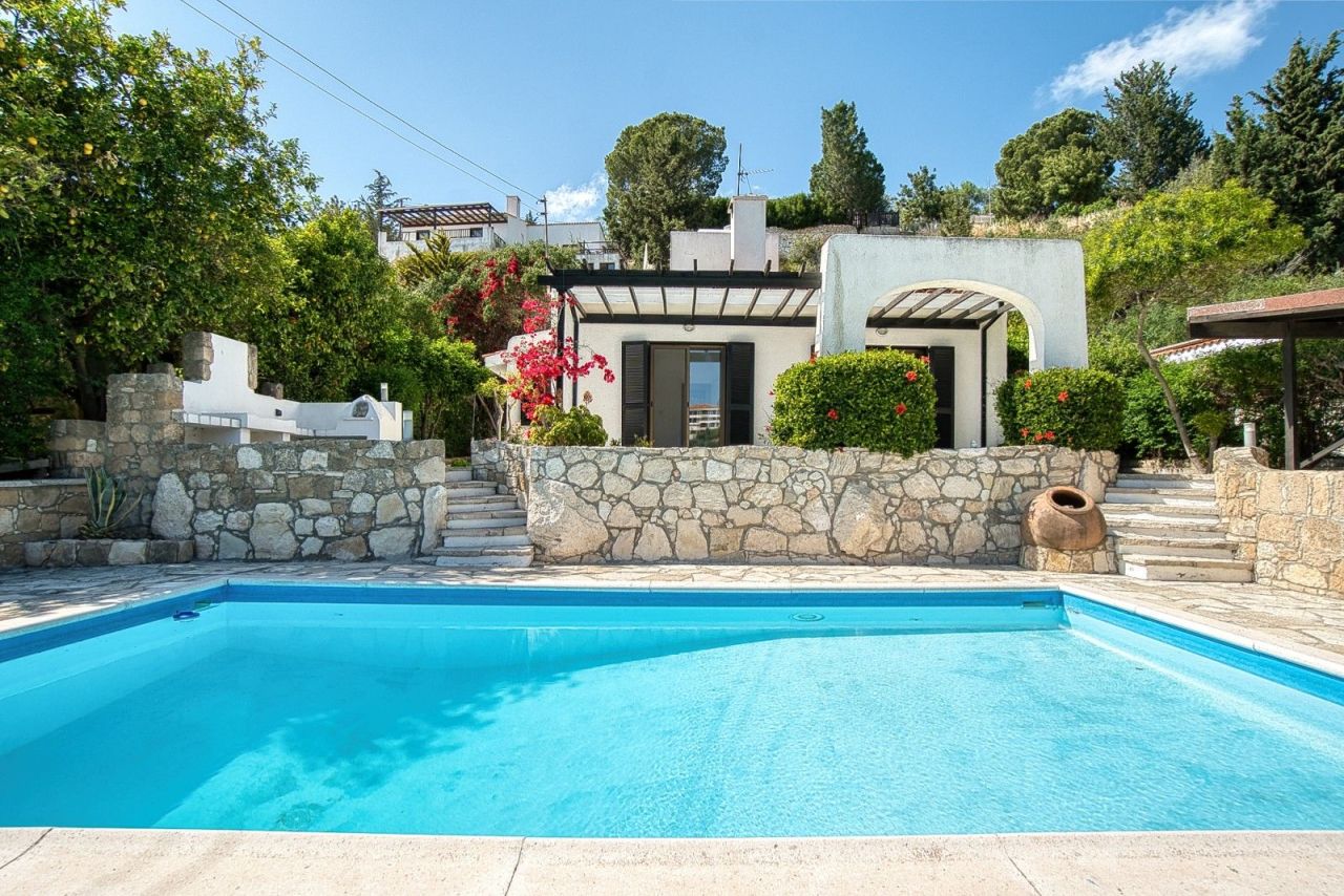 Bungalow in Paphos, Cyprus, 80 m² - picture 1
