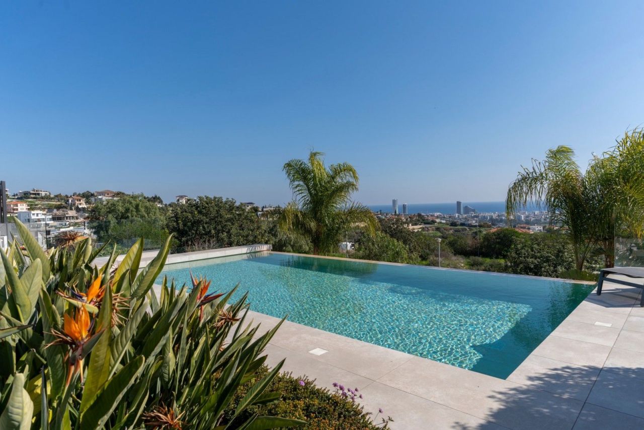 Villa en Limasol, Chipre, 1 002 m² - imagen 1