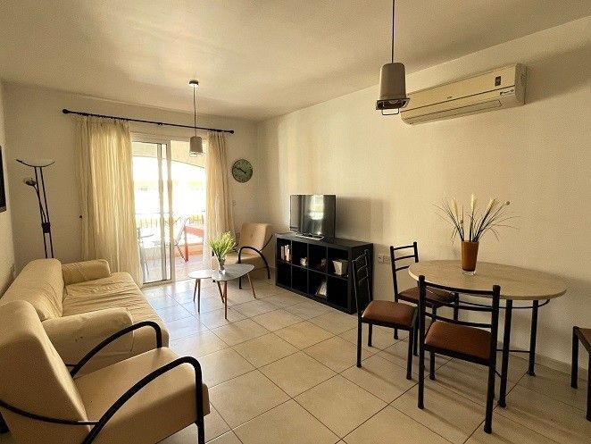 Apartment in Paphos, Cyprus, 84 m² - picture 1