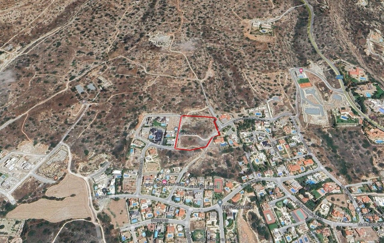 Terreno en Limasol, Chipre, 10 223 m² - imagen 1