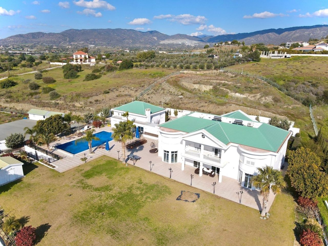 Villa in Limassol, Zypern, 1 082 m² - Foto 1