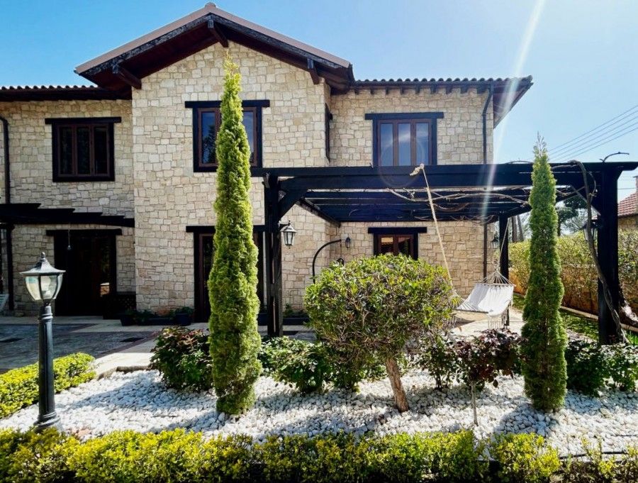 Villa en Limasol, Chipre, 250 m² - imagen 1
