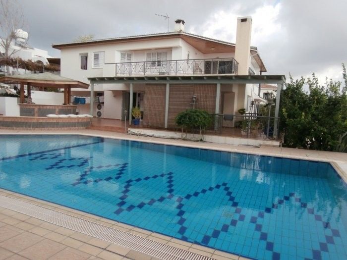 Villa in Paphos, Cyprus, 400 m² - picture 1