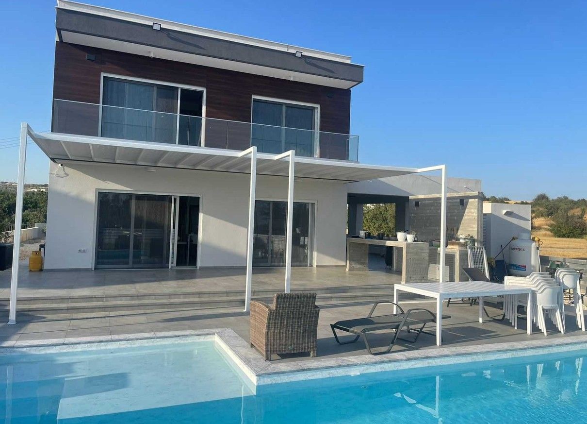 Villa in Limassol, Cyprus, 240 m² - picture 1