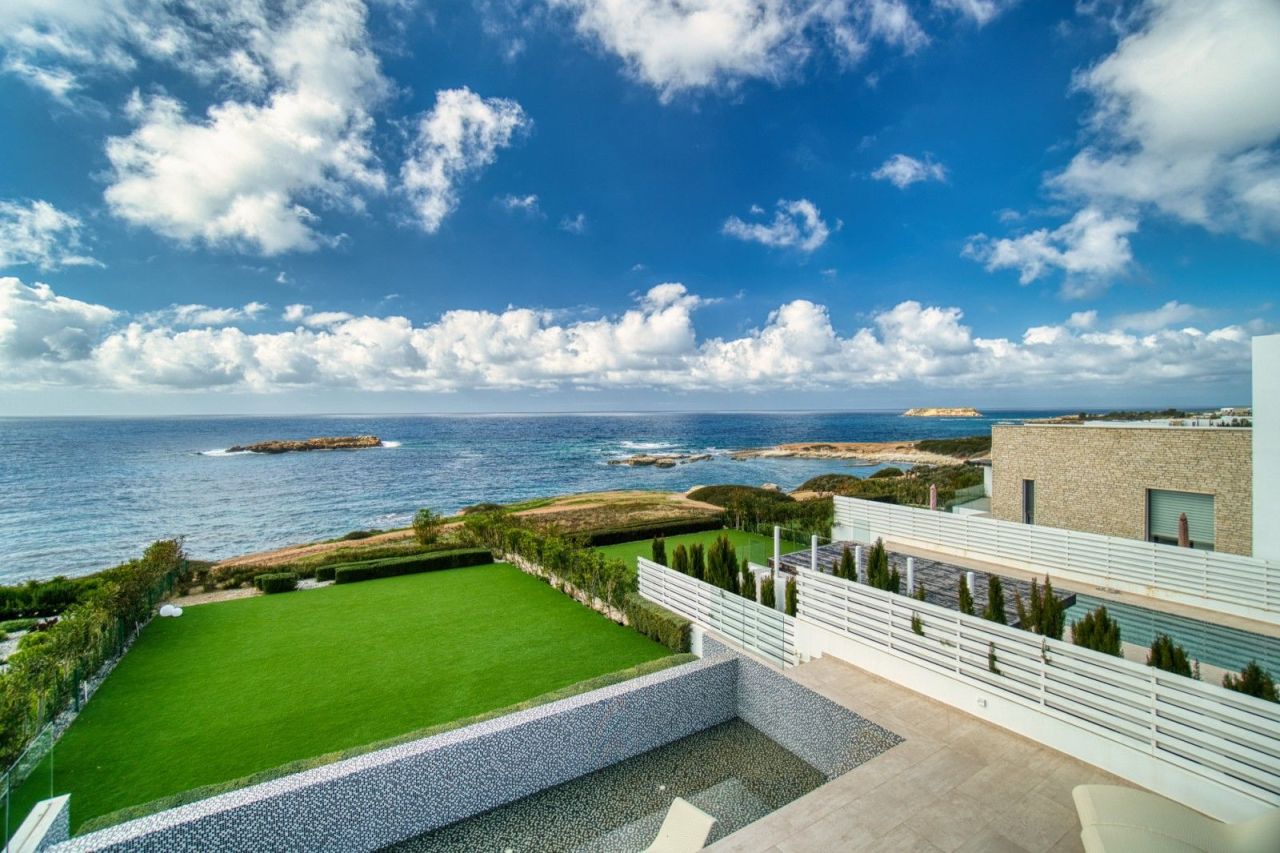 Villa in Paphos, Cyprus, 375 m² - picture 1