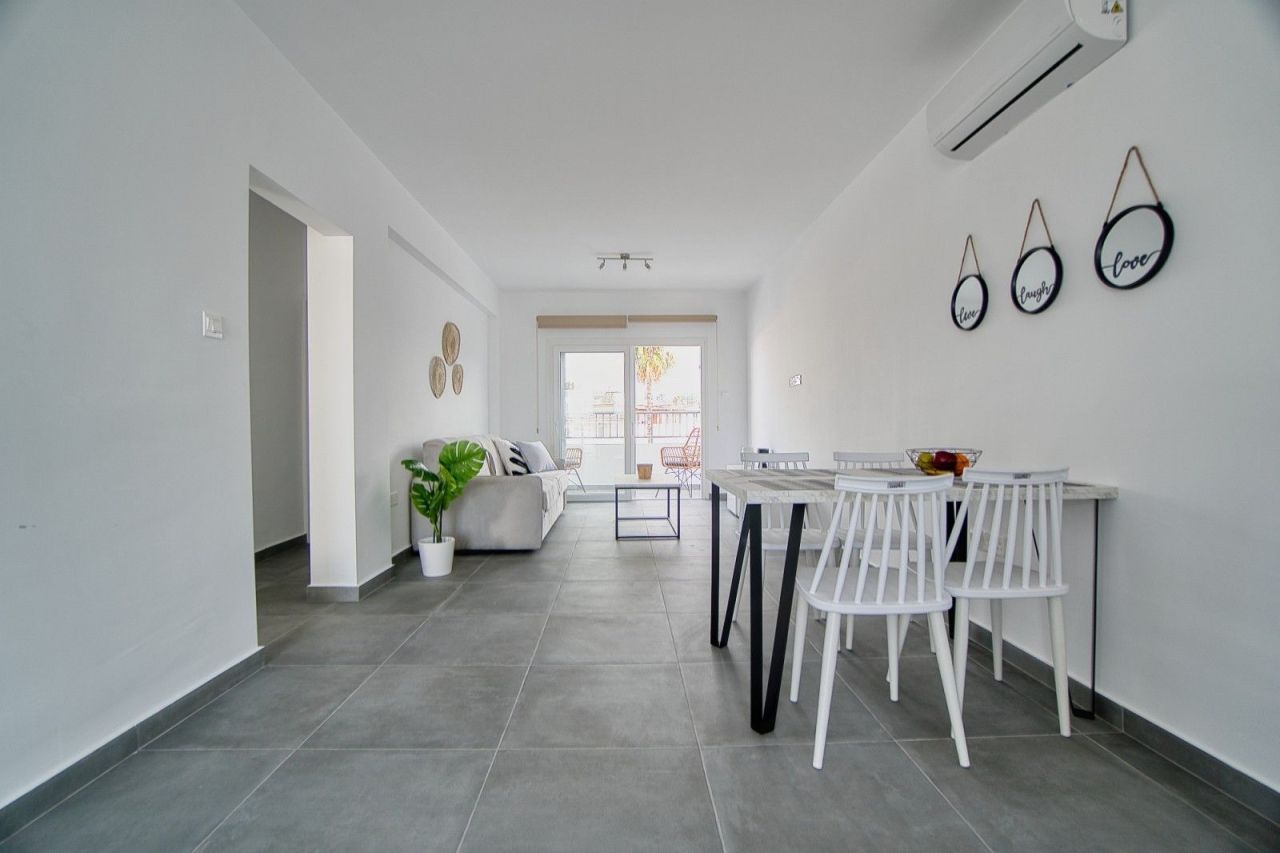Apartment in Paphos, Cyprus, 86 m² - picture 1