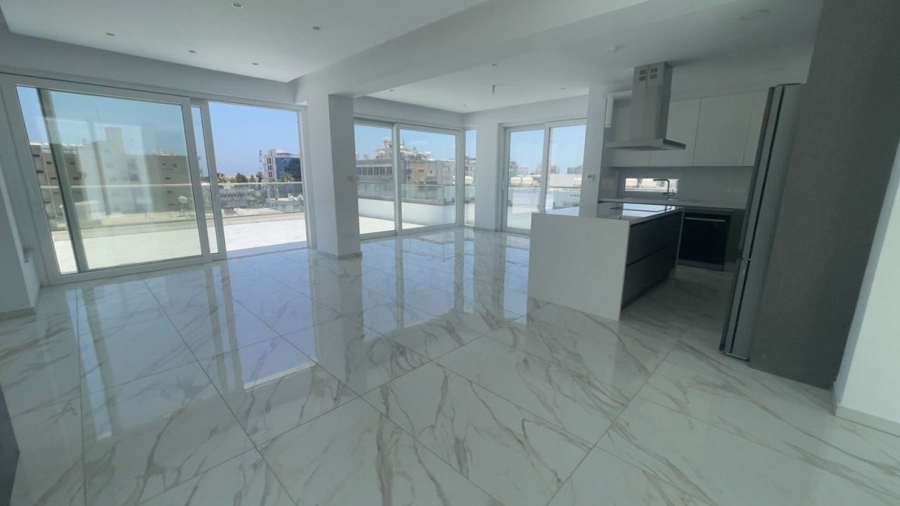Apartment in Larnaka, Zypern - Foto 1
