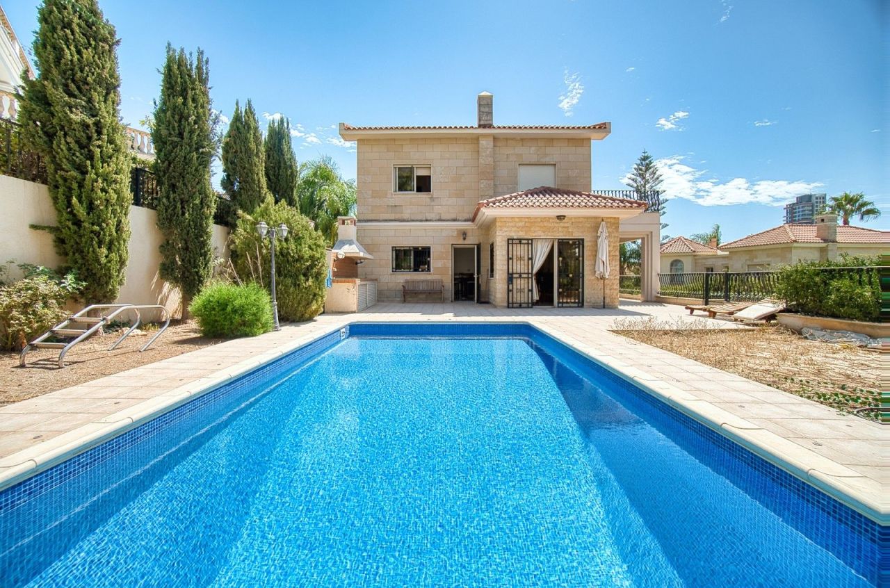 Villa in Limassol, Zypern, 480 m² - Foto 1
