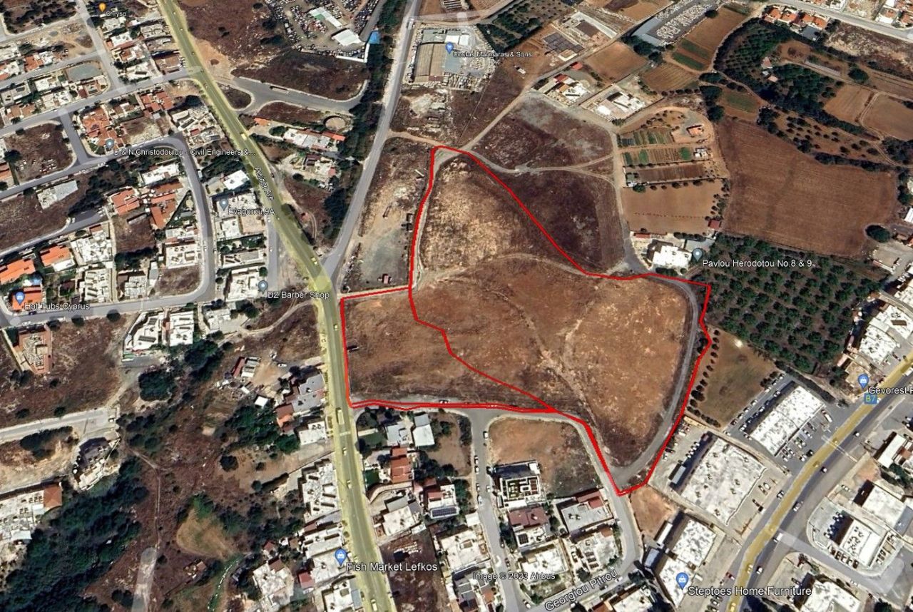 Terreno en Pafos, Chipre, 27 426 m² - imagen 1