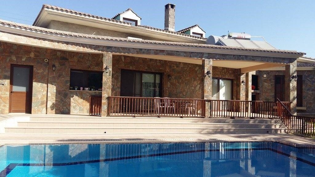 Villa in Nicosia, Cyprus, 3 000 m² - picture 1