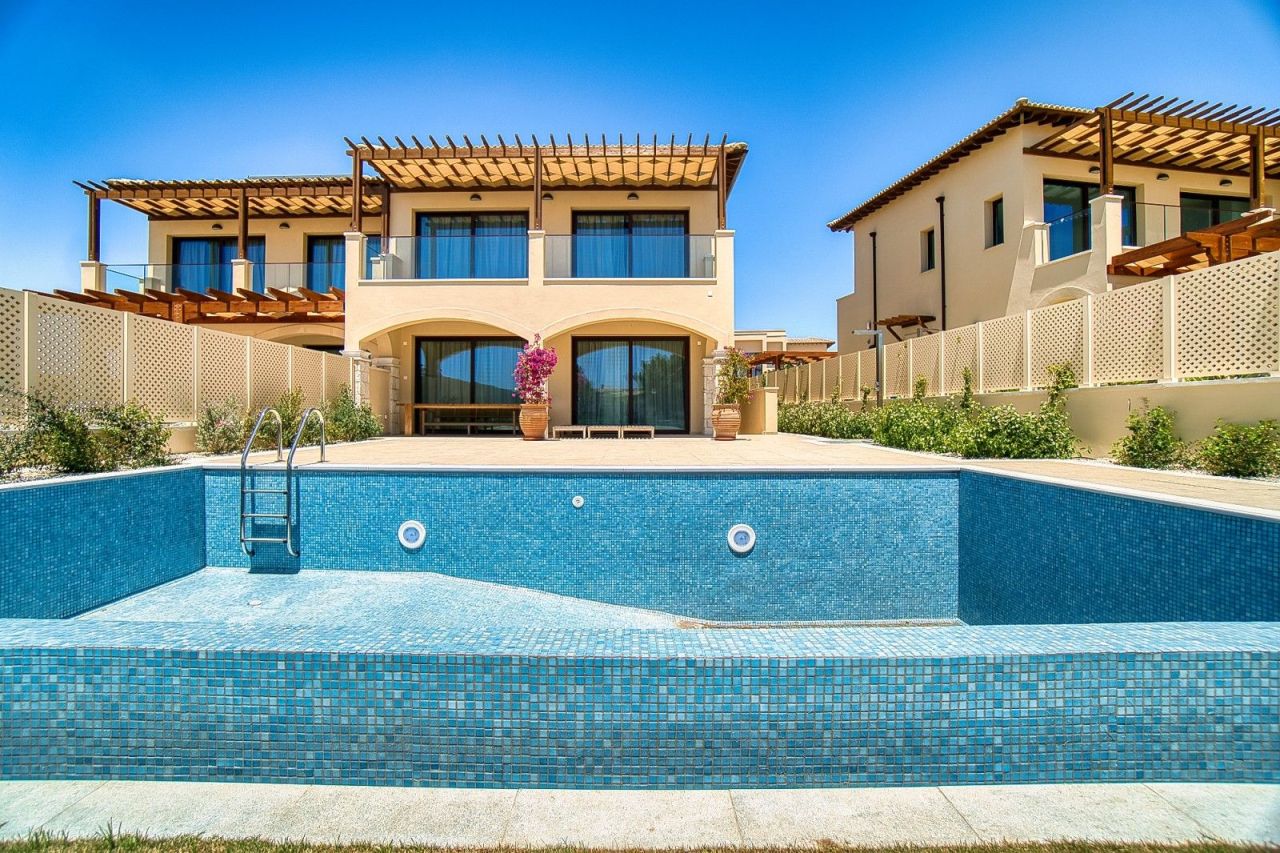 Villa in Paphos, Cyprus, 222 m² - picture 1