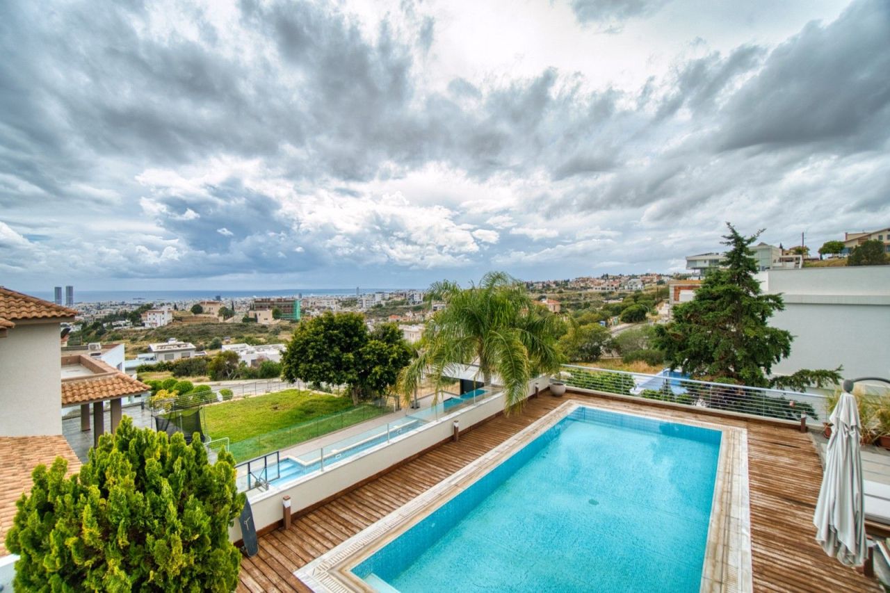 Villa à Limassol, Chypre, 400 m² - image 1