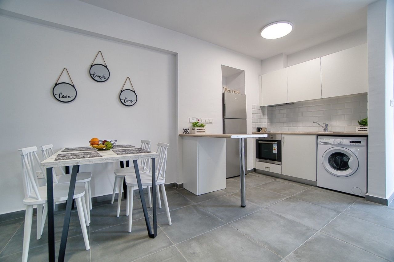 Appartement à Paphos, Chypre, 83 m² - image 1