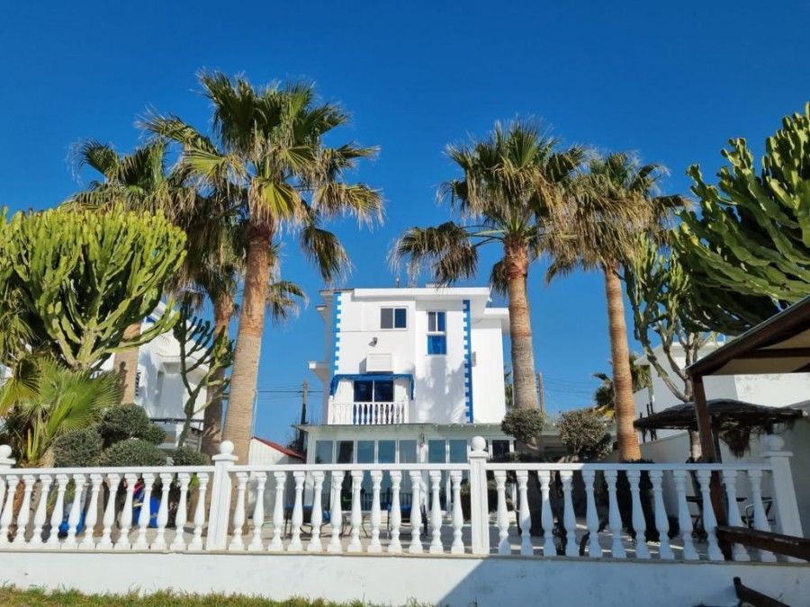 Villa a Larnaca, Cipro, 180 m² - foto 1