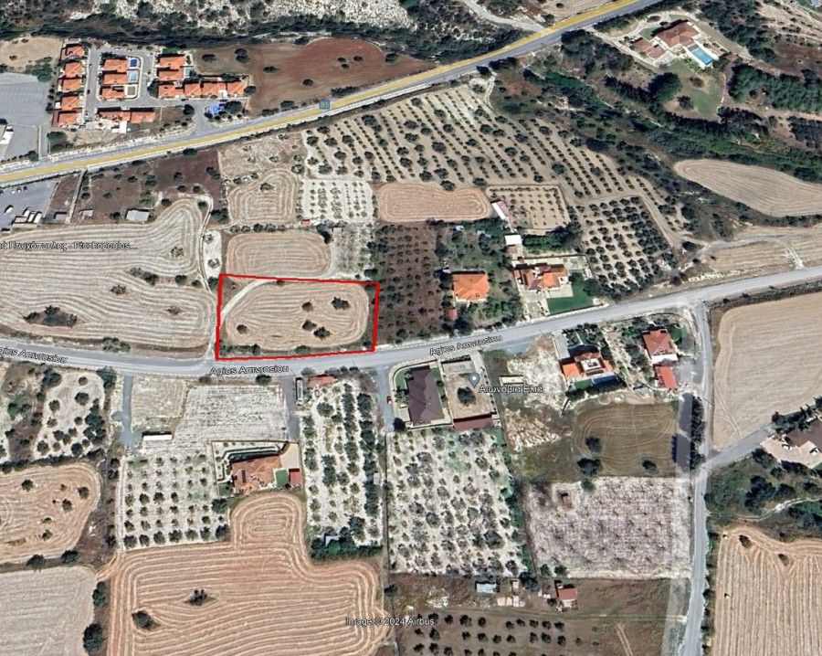 Terreno en Lárnaca, Chipre, 3 642 m² - imagen 1