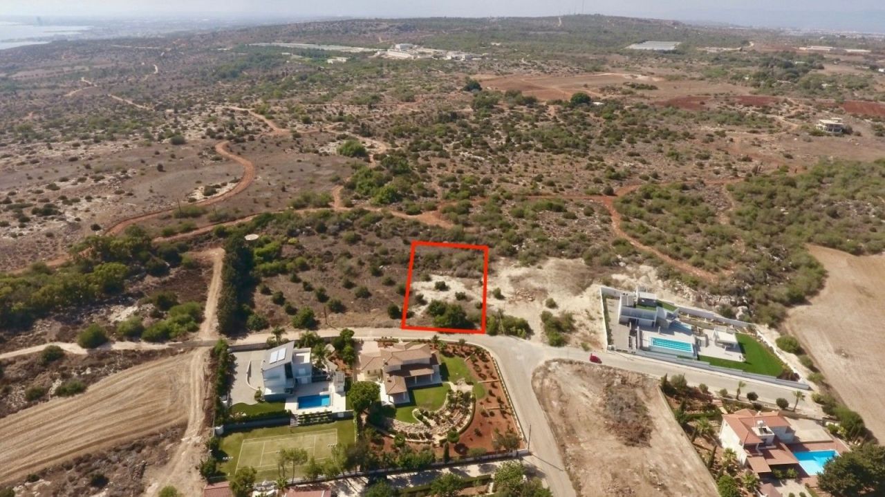 Grundstück in Protaras, Zypern, 1 948 m² - Foto 1