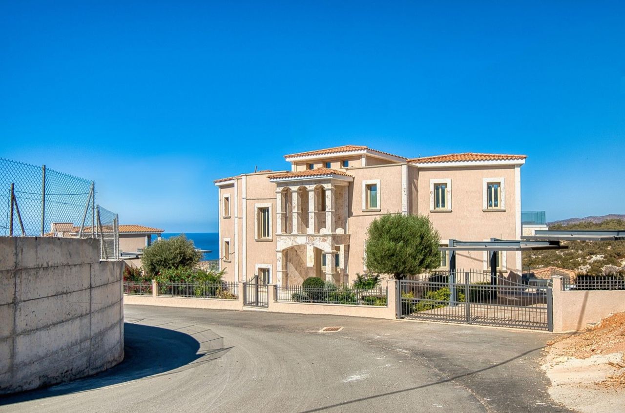 Villa en Pafos, Chipre, 590 m² - imagen 1