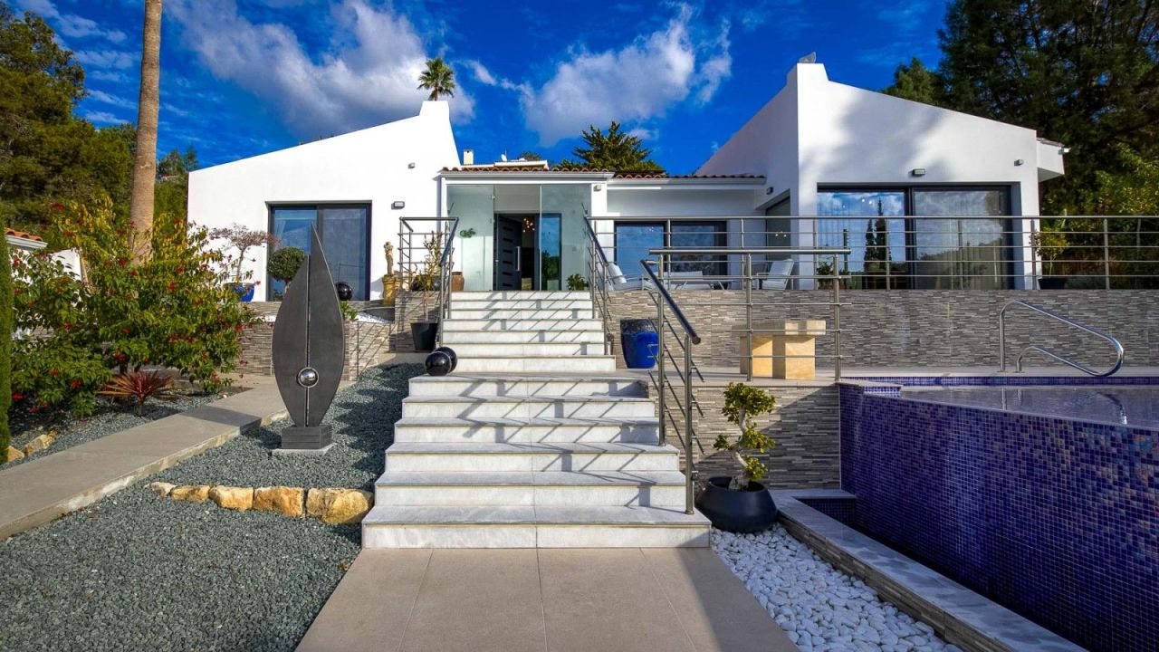 Villa in Paphos, Cyprus, 160 m² - picture 1