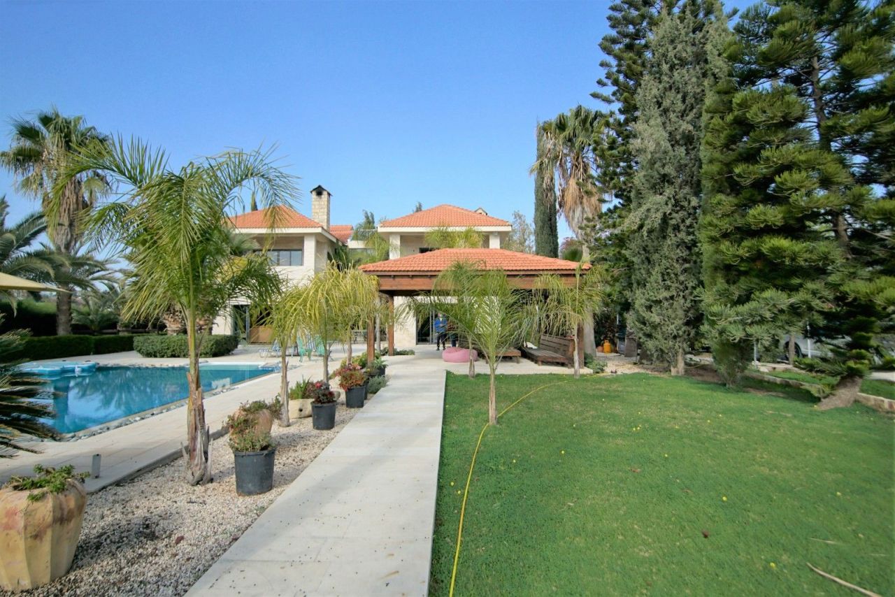 Villa in Limassol, Zypern, 500 m² - Foto 1