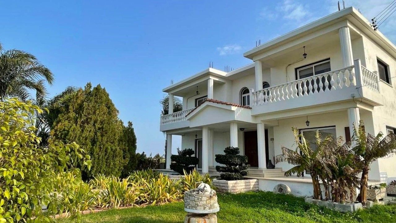 Villa in Larnaka, Zypern, 421 m² - Foto 1