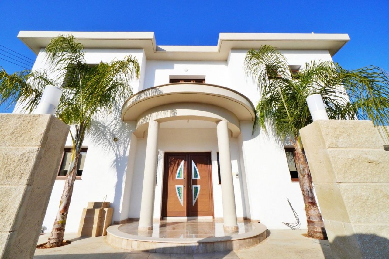 Villa in Protaras, Cyprus, 224 m² - picture 1