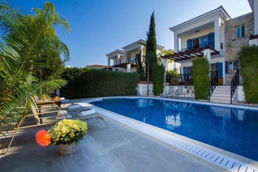 Villa in Paphos, Cyprus, 300 m² - picture 1
